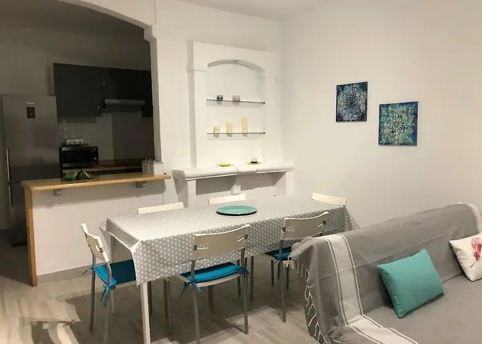 Yasmina ラハレス